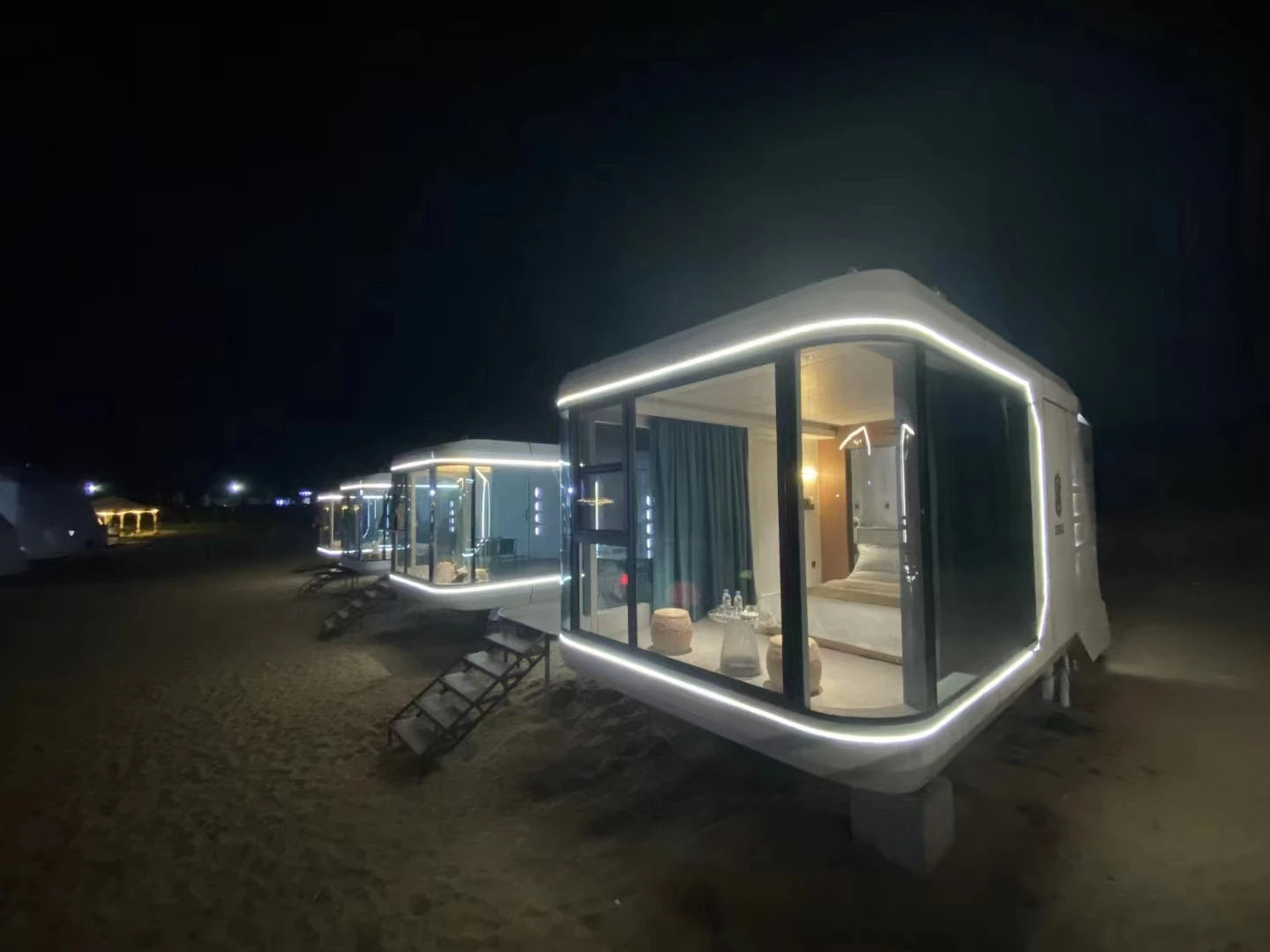 2024 newest design Mobile Resort space Hotel, modern modular capsule cruiser vila,prefa container house home