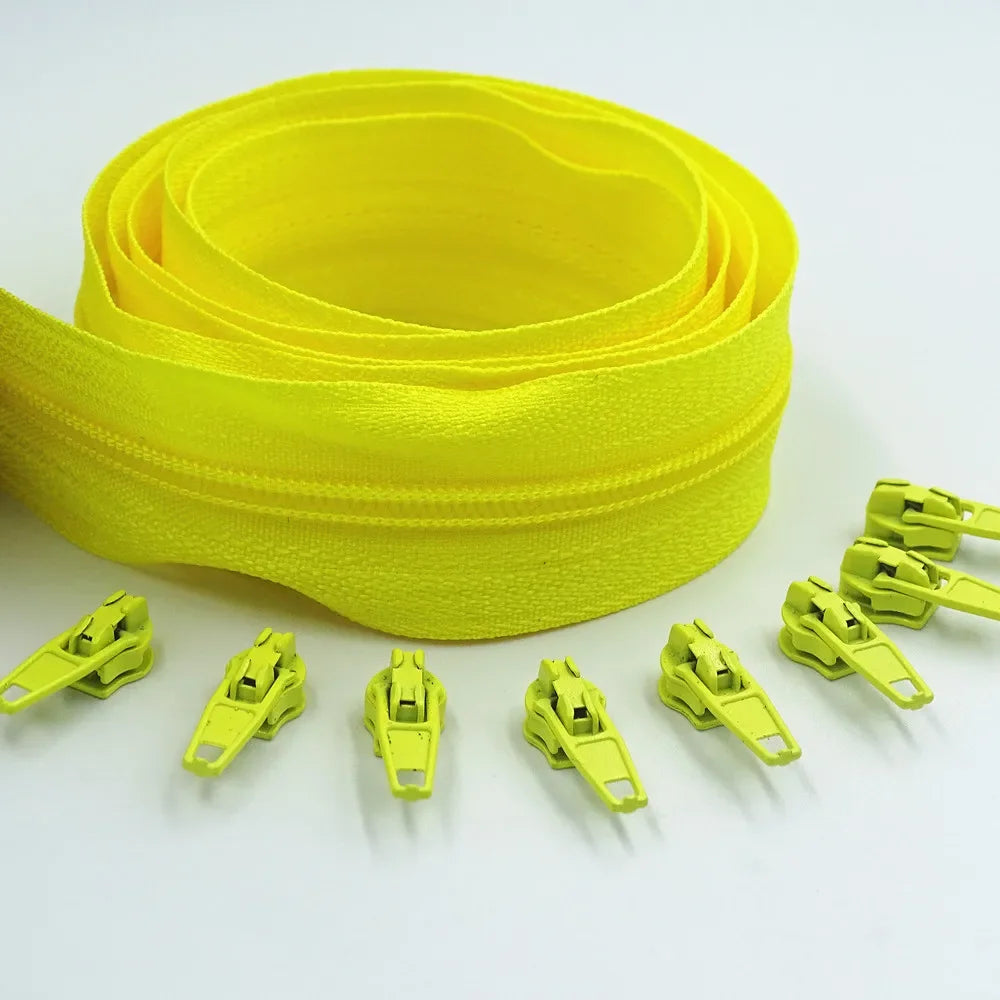 5 Meters long zipper 10 auto locking sliders 20 colors of 3# nylon zipper used for zipper clothing handbags