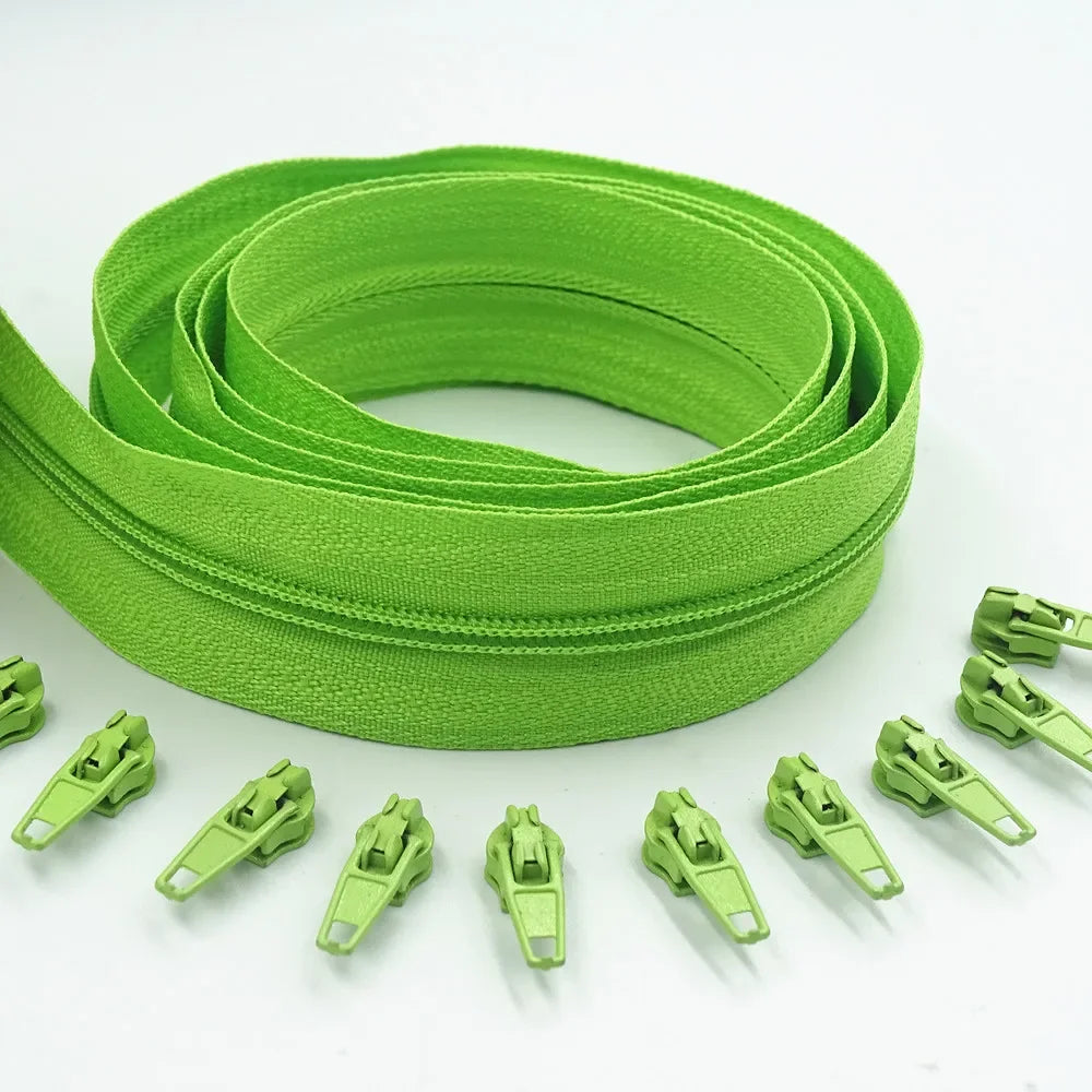 5 Meters long zipper 10 auto locking sliders 20 colors of 3# nylon zipper used for zipper clothing handbags