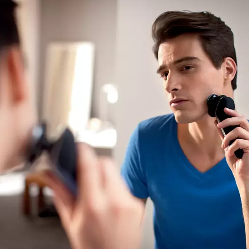 Philips Norelco S8000 Series shaver S8950/91 Rechargeable Wet/Dry Electric Shaver with Beard Styler Attachment Luxury shaver