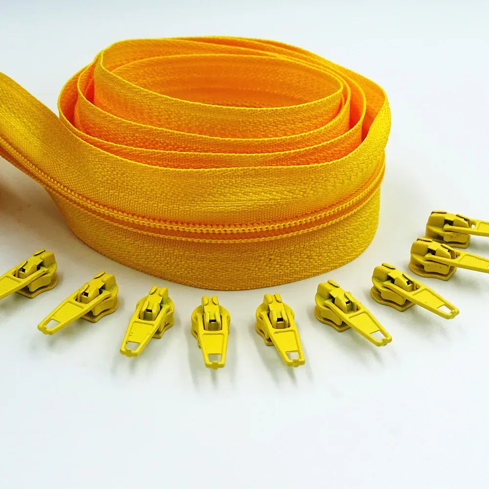 5 Meters long zipper 10 auto locking sliders 20 colors of 3# nylon zipper used for zipper clothing handbags