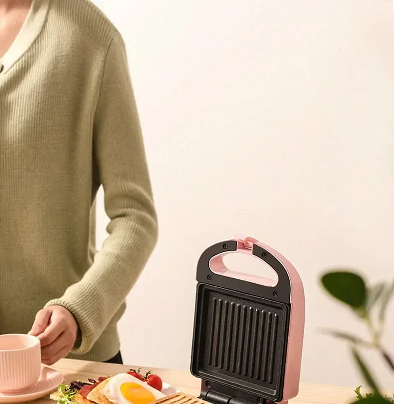 Sandwich machine breakfast machine home light food machine waffle maker machine multi-function heating toast pressure toaster