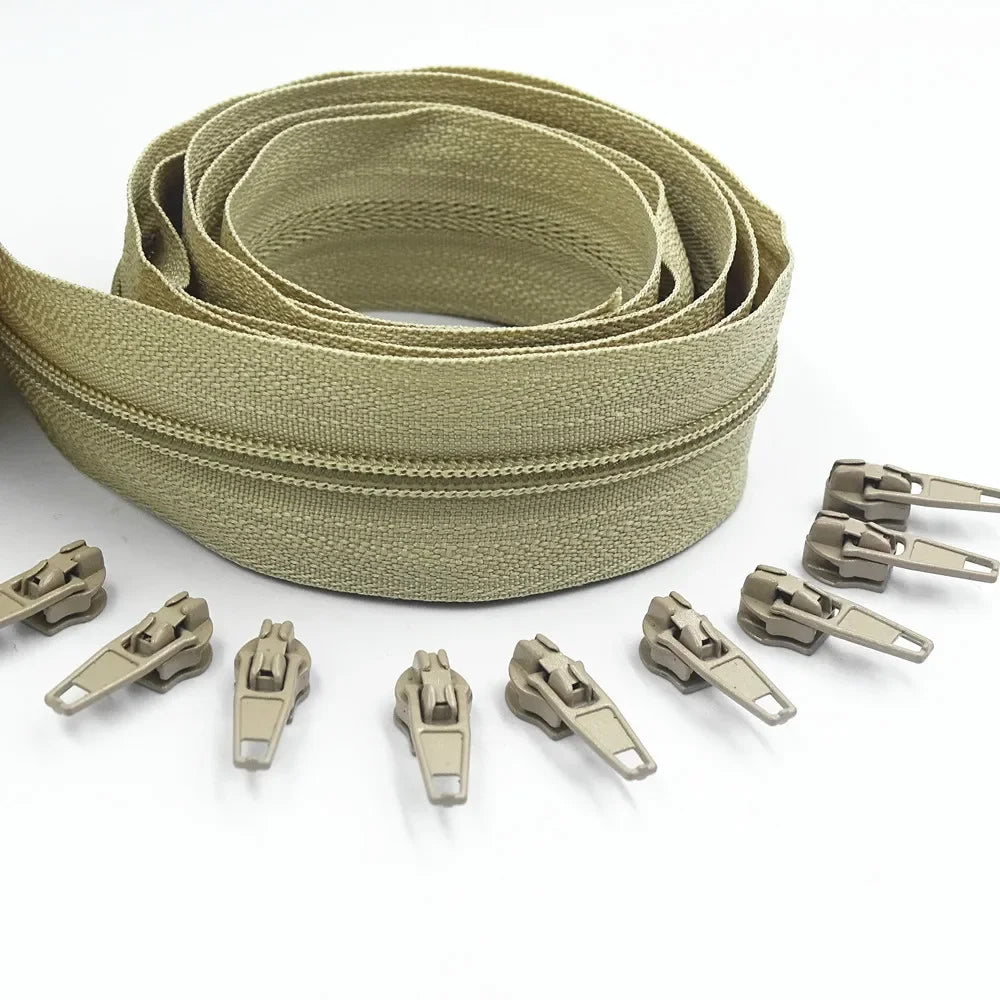 5 Meters long zipper 10 auto locking sliders 20 colors of 3# nylon zipper used for zipper clothing handbags